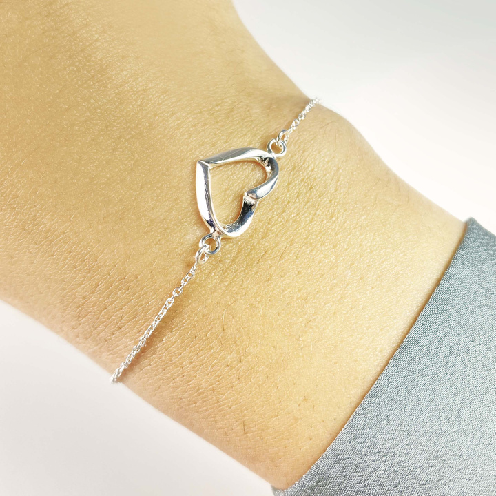 Ribbon heart bracelet